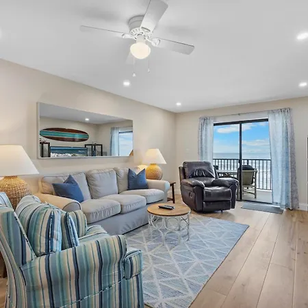 212 - 2 Bedroom Corner Oceanfront